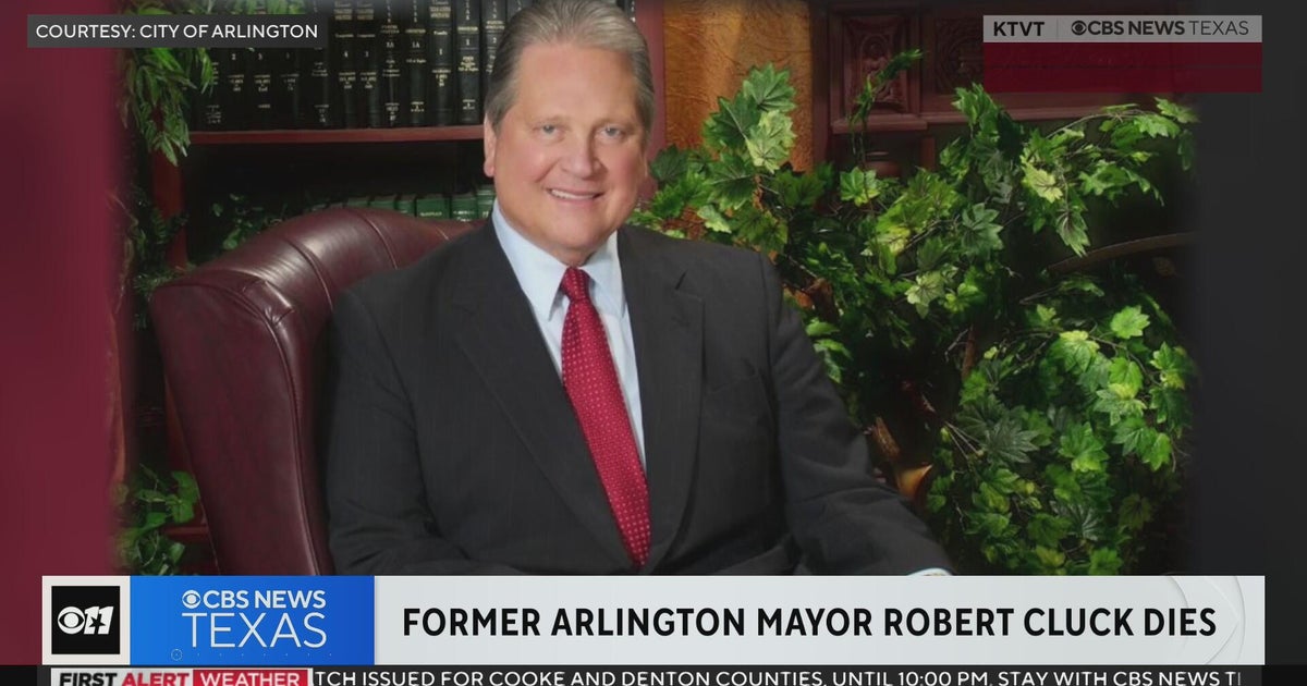 Former Arlington Mayor Robert Cluck dies at 87, city announces