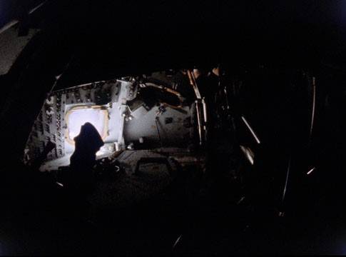 apollo_13_fd5_darkened_cm_during_transearth_coast