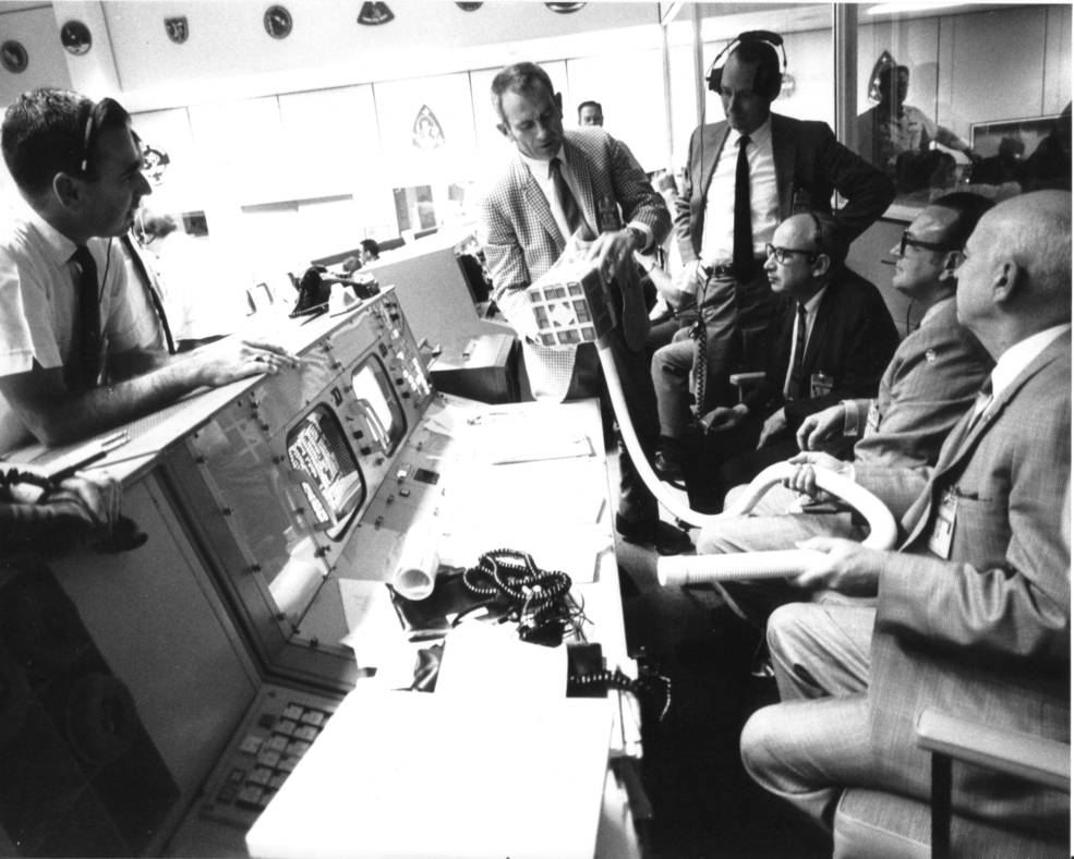 apollo_13_mcc_slayton_showing_lioh_adaptor