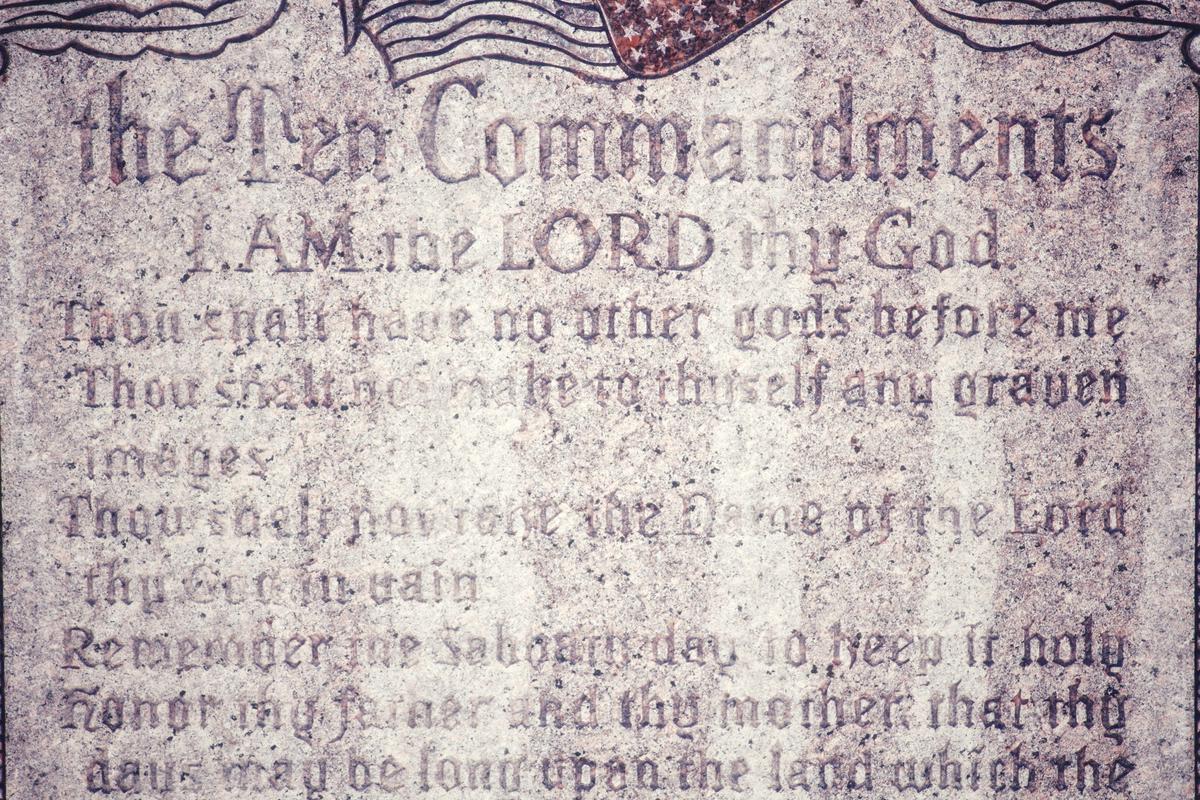 Texas Schools Begin Displaying Ten Commandments In Classrooms