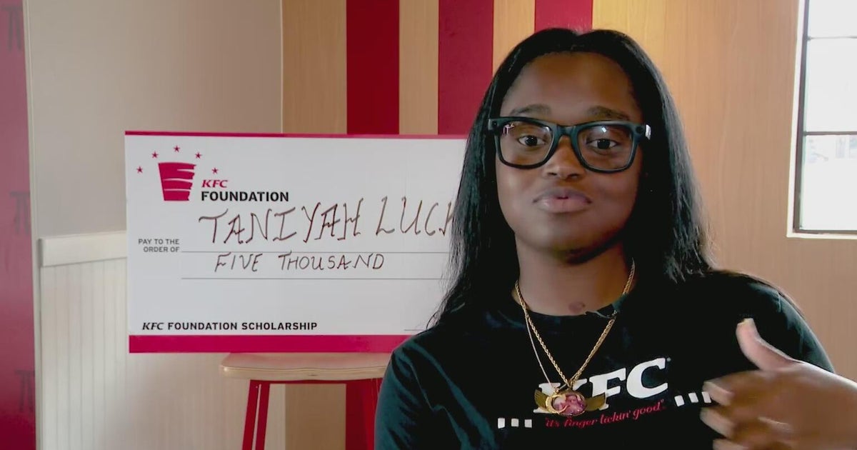 Dallas fast‑food worker gets surprise support after putting college dreams on hold