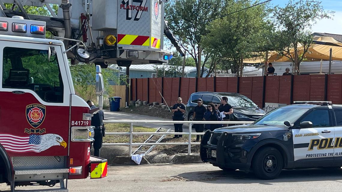 Body of woman possibly experiencing homelessness found in north-side drainage ditch, SAPD says