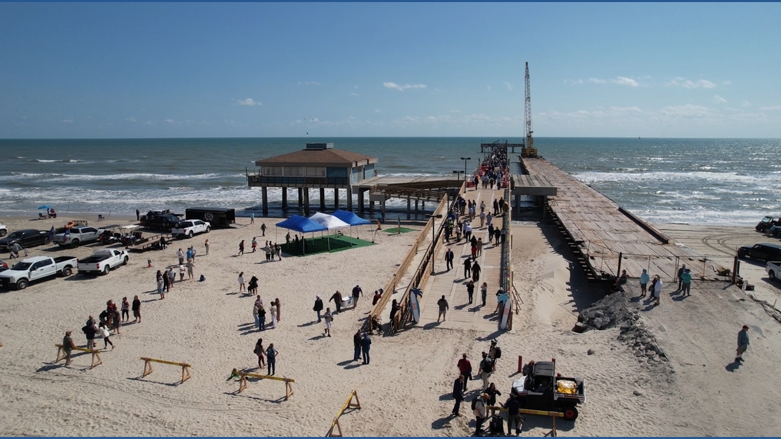 Bob Hall Pier pier work delayed after rain