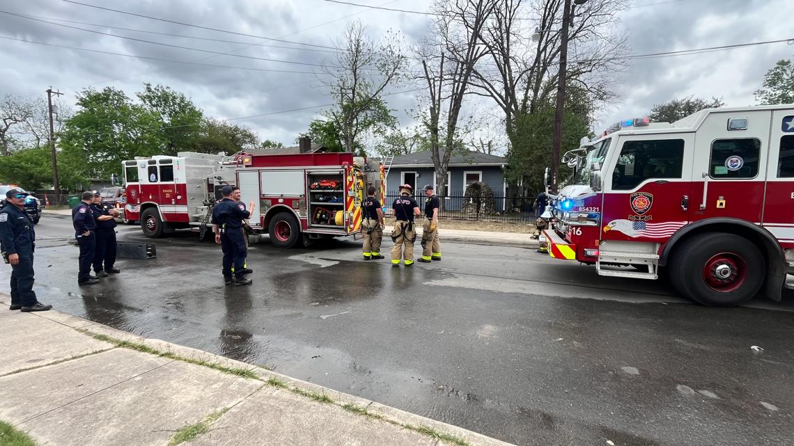 Vent fan in bathroom causes house fire on San Antonio's south side, SAFD says