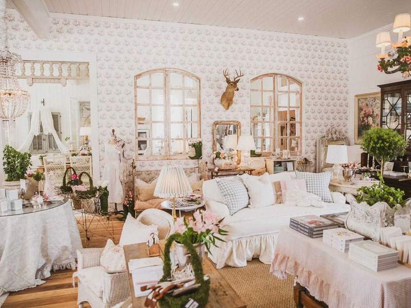 Pink Door on Main Burton interior | Courtesy of The Pink Door on Main