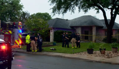 Two house explosions rock north-side neighborhood; five people hospitalized