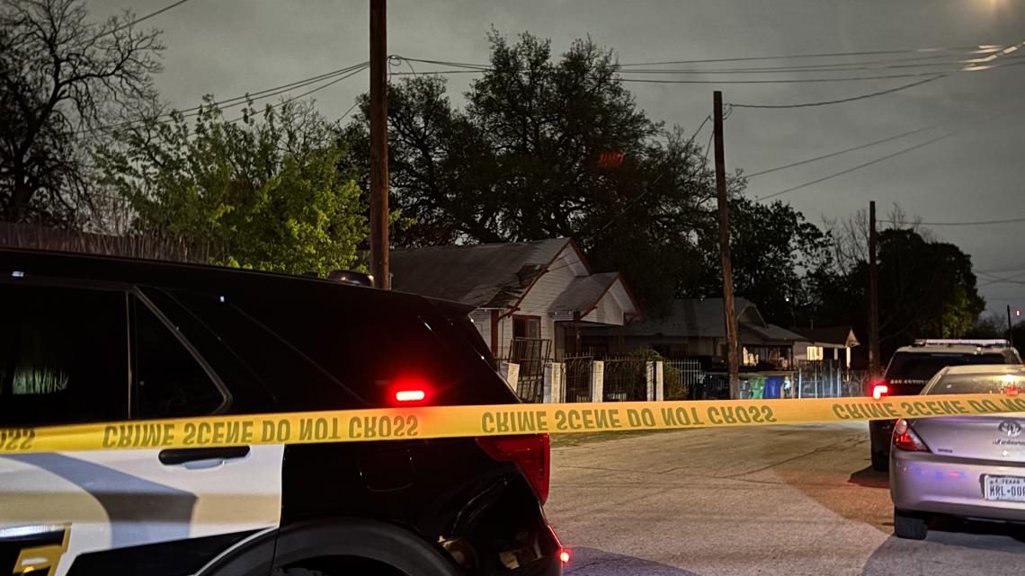 Man found shot to death on east side of San Antonio, police say