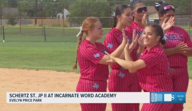 Incarnate Word Academy Softball clinches another district title
