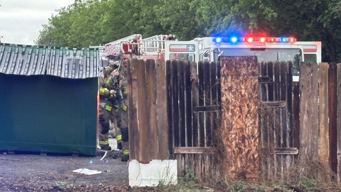 'Saved pretty much the whole building:' SAFD praises family's quick thinking in containing northeast-side apartment fire