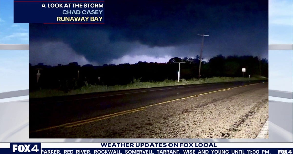 Tornado hits Runaway Bay, Texas