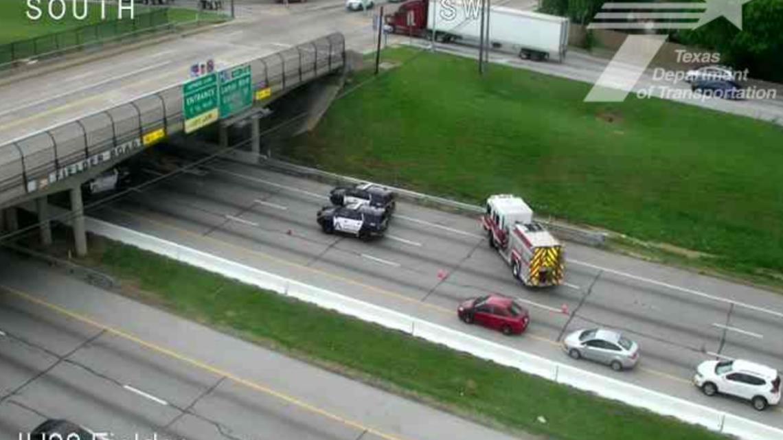 Crash closes nearly all eastbound lanes of I-30 in Arlington, according to TxDOT