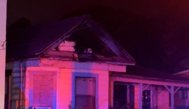 SAFD: Duplex heavily damaged in fire on south side of San Antonio