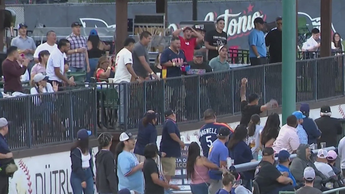Fan catches foul ball barehanded at San Antonio Missions game against Corpus Christi Hooks
