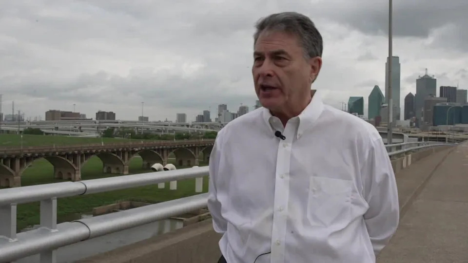 <div>John Barr</div>