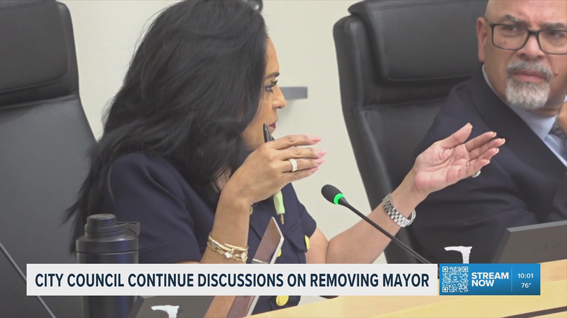 Corpus Christi council advances mayor removal process after federal judge issues restraining order