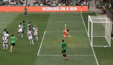 Maya Yoshida, Erik Thommy score goals to lead Galaxy to 2-1 victory over Austin