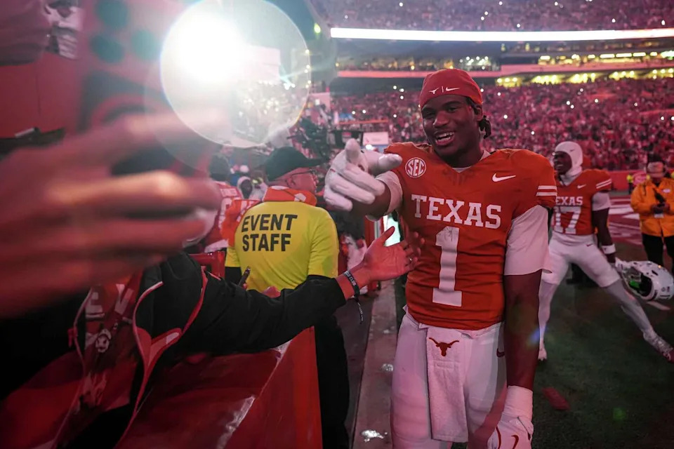 Texas Longhorns wide receiver Ryan Wingo (1) celebrates after the win over Texas A&M in the Lone Star Showdown at Darrell K Royal–Texas Memorial Stadium on Friday, Nov. 28, 2025. (Aaron E. Martinez/Austin American-Statesman)