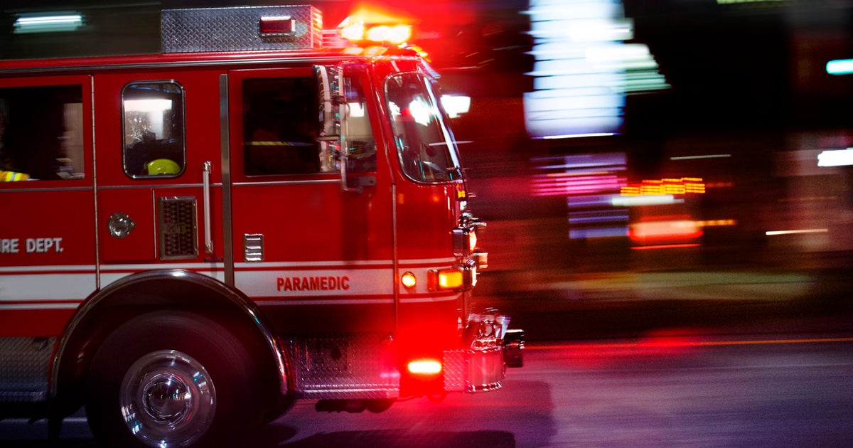 North Texas house fire kills 1 person, sends another to hospital, firefighters say