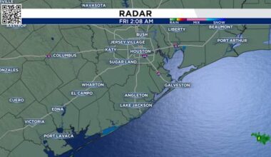 Heavy rain falling in areas SW of Houston