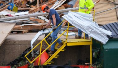 Storms flatten buildings and damage homes in Texas