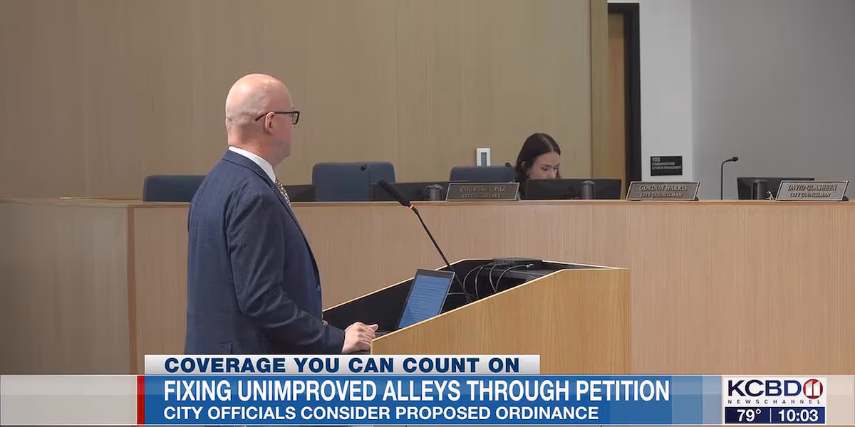 Lubbock City Council approves petition process for alley paving on first reading