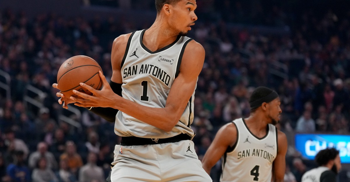 San Antonio vs San Fran, Final Score: Spurs hold off Warriors127-113