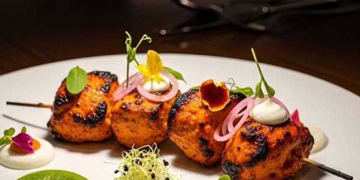 Lively Indian restaurant debuts in Irving with sharp team