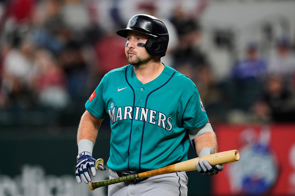 Rangers blank Mariners 3-0 to sweep series