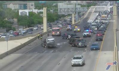 Major crash on 410 in San Antonio closes highway, delays