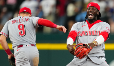 Stephenson's late homer lifts Reds past Rangers in Texas home opener