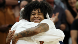 Texas and the transformed Rori Harmon lean on experience to cruise to second consecutive Final Four