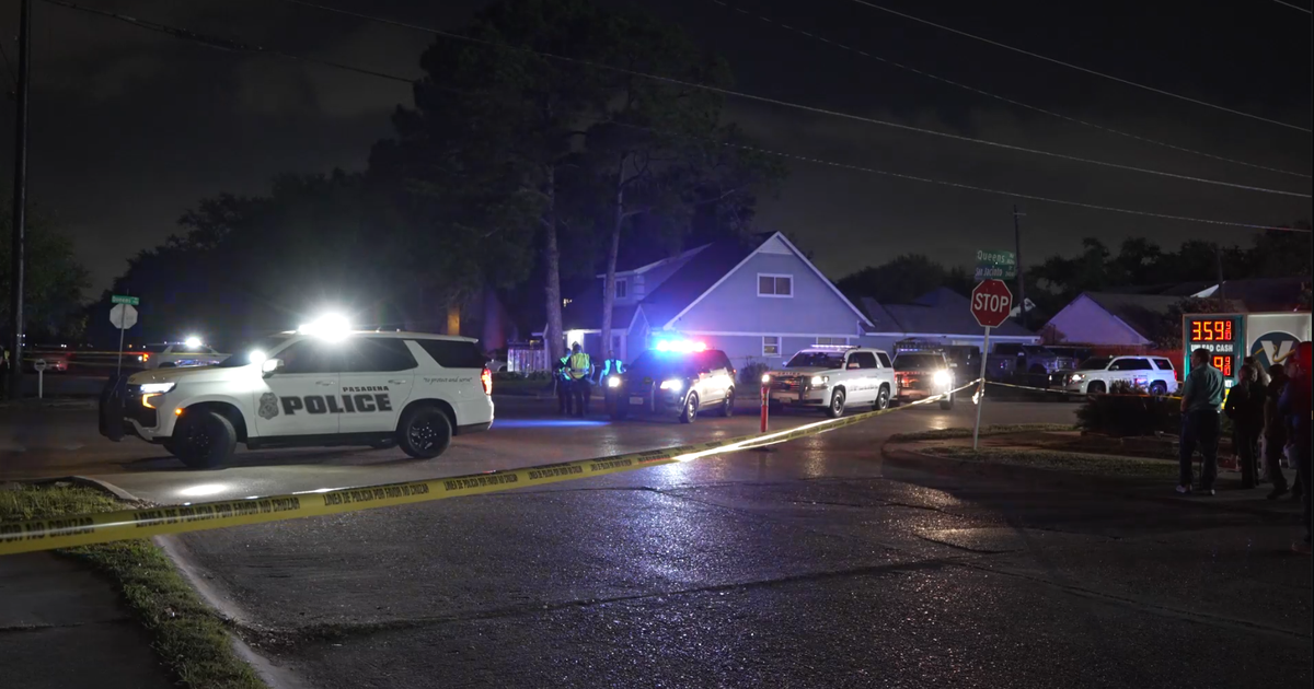 Pasadena crash: 2 e-bike riders crash with pickup truck; 1 dead, 1 taken by Life Flight