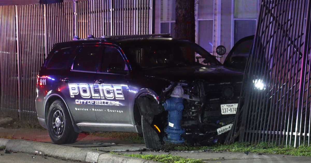 Bellaire PD vehicle crashes after chase ends near Third Ward area