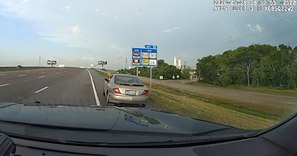 Dashcam video shows spike strips stop shoplifting suspects after police pursuit; 2 arrested in Fort Worth