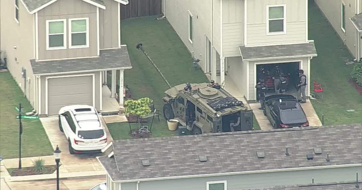 Denton County hostage situation ongoing, child released overnight