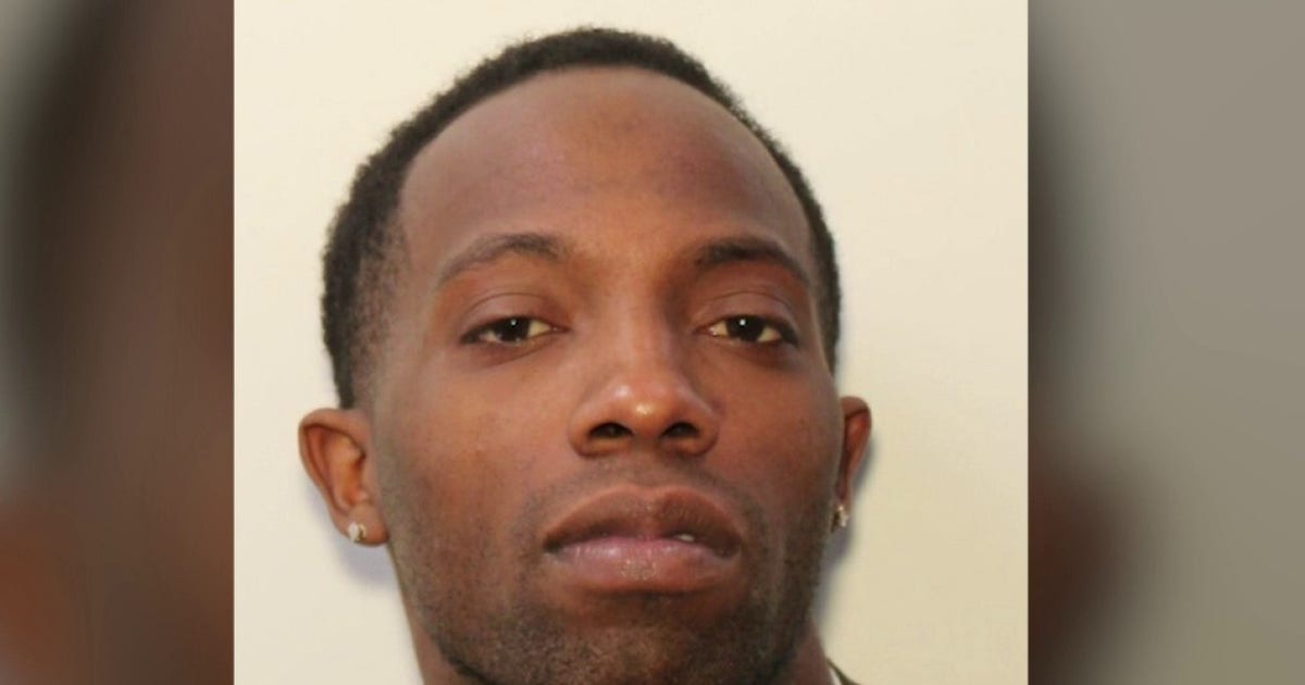 Dallas police search for suspect in domestic shooting