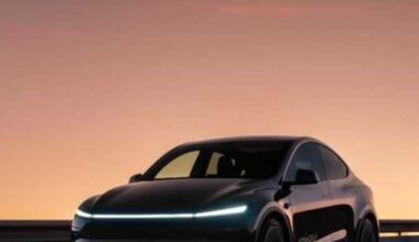 Tesla's Robotaxi service is now self-driving around Dallas