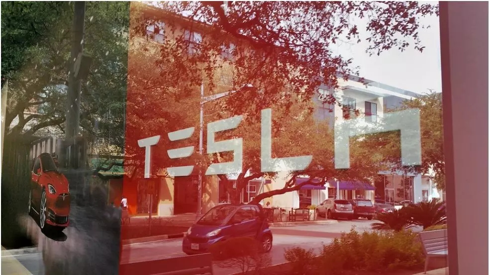 Tesla's plan to expand its RoboTaxi service to Dallas and Houston bring up existing safety concerns.