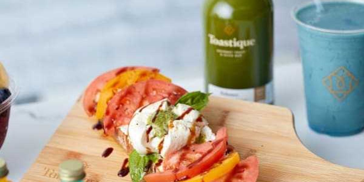 Toastique will tote fancy toasts & smoothies to Willow Park