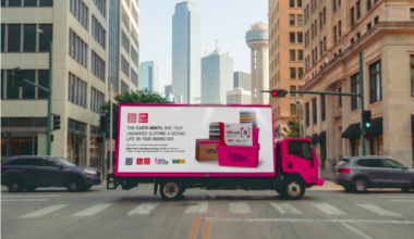 UNIQLO At Galleria Dallas Offers New Way To Donate And Recycle Clothes - Local Profile