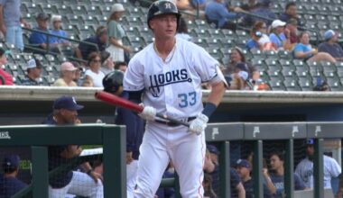 Dezenzo makes rehab start, Janek's go ahead not enough, Hooks fall 10-8