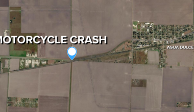 Motorcyclist killed, passenger critically injured near Aqua Dulce