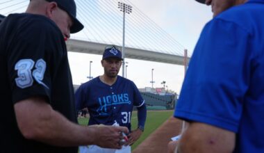 Hooks and Islanders tie 4-4 in exhibition baseball game