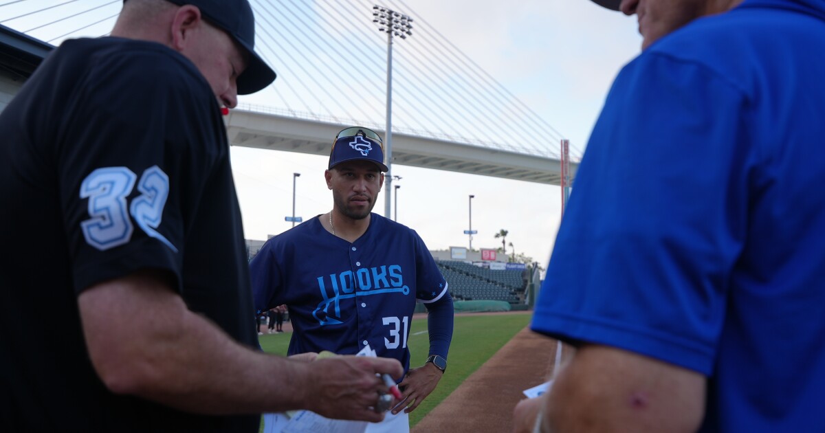 Hooks and Islanders tie 4-4 in exhibition baseball game