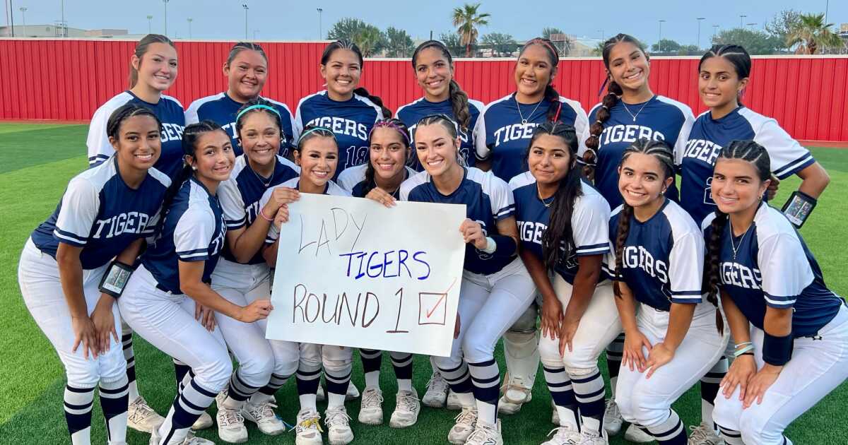 Coastal Bend softball Area second round playoffs 2026
