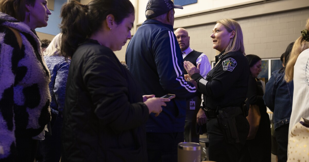 Paxton is investigating APD over its new ICE policy