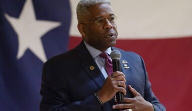 Allen West — Dallas County's top Republican Party leader — resigns