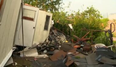 At least 2 injured as storms tear through Texas, damaging homes