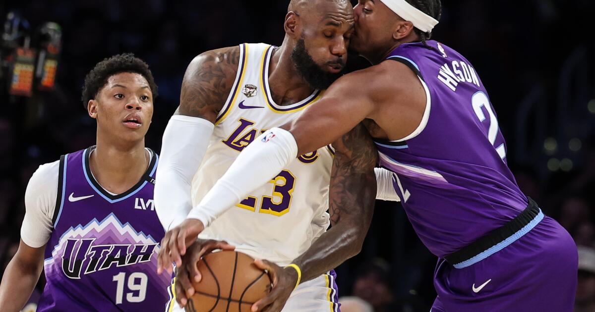 Lakers defeat Jazz, will open playoffs at home against Houston