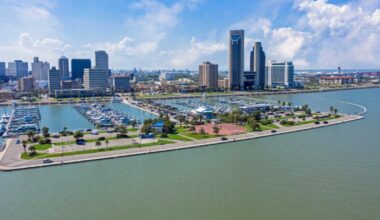 Moody's puts Corpus Christi under downgrade review again